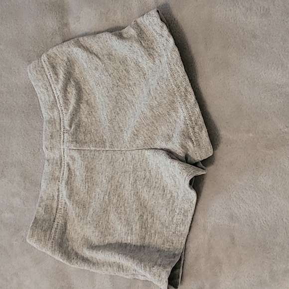 ⭐️ 5/$25 ⭐️ Carter's French Terry Shorts - Picture 2 of 5